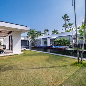 villa-aqua-seminyak.hotelsseminyak.net/
